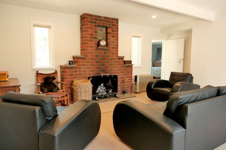 Photo of property in 74 Matai Road, Raumati South, Paraparaumu, 5032