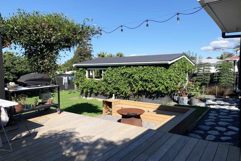 Photo of property in 9 Blue Way, Glendene, Auckland, 0602