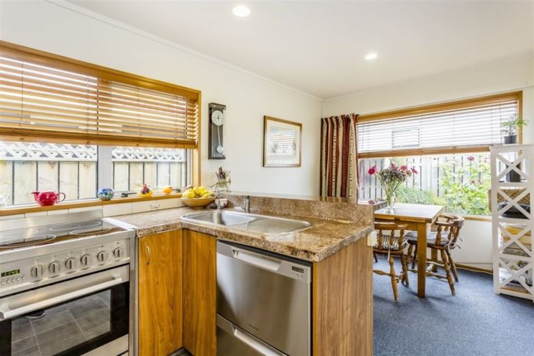 Photo of property in 84 Bay View Road, South Dunedin, Dunedin, 9012
