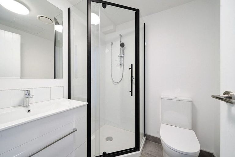 Photo of property in 106/5 Rauemi Way, Te Atatu South, Auckland, 0610