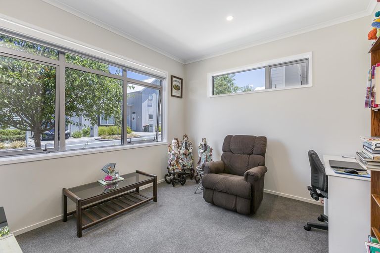 Photo of property in 8 Poaka Road, Hobsonville, Auckland, 0618
