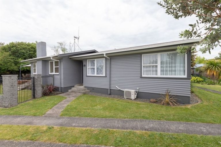 Photo of property in 11 Sacha Place, Glenview, Hamilton, 3206