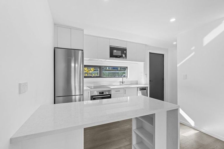 Photo of property in 11 Te Puketoka Lane, Mangere, 2022