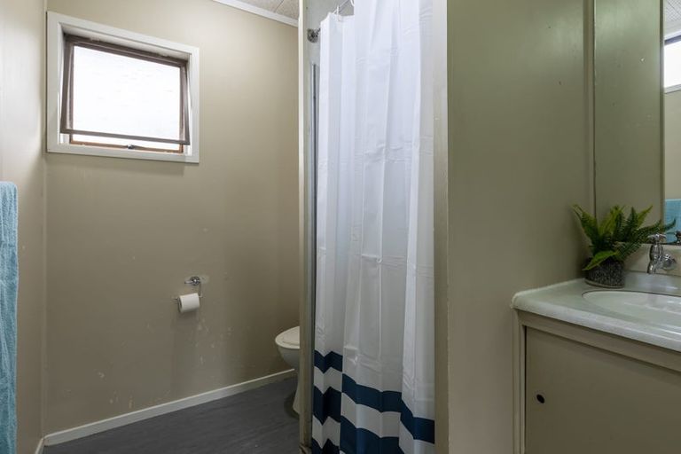 Photo of property in 53 Rua Road, Glen Eden, Auckland, 0602