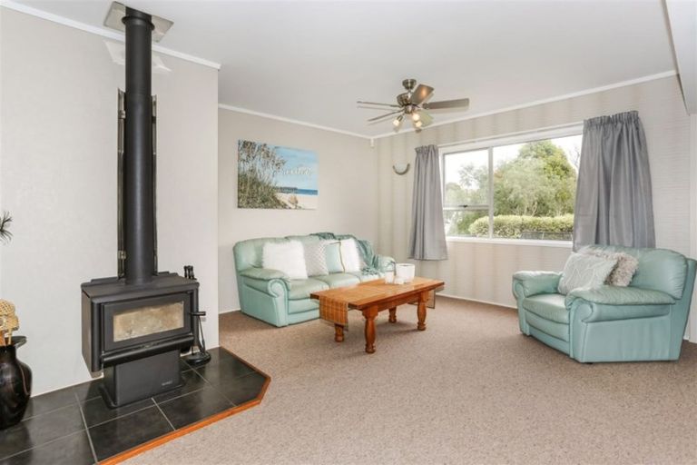 Photo of property in 11 Parvin Place, Pukekohe, 2120