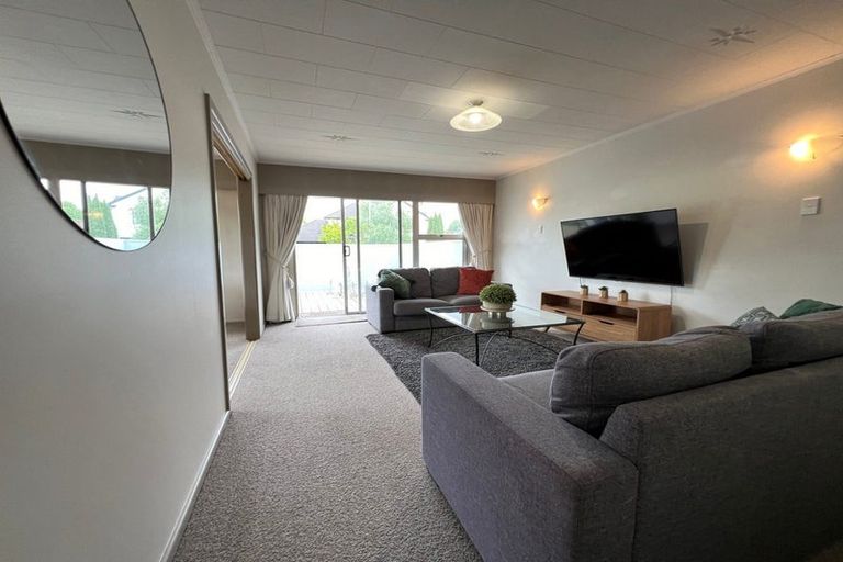Photo of property in 148 Straven Road, Fendalton, Christchurch, 8014