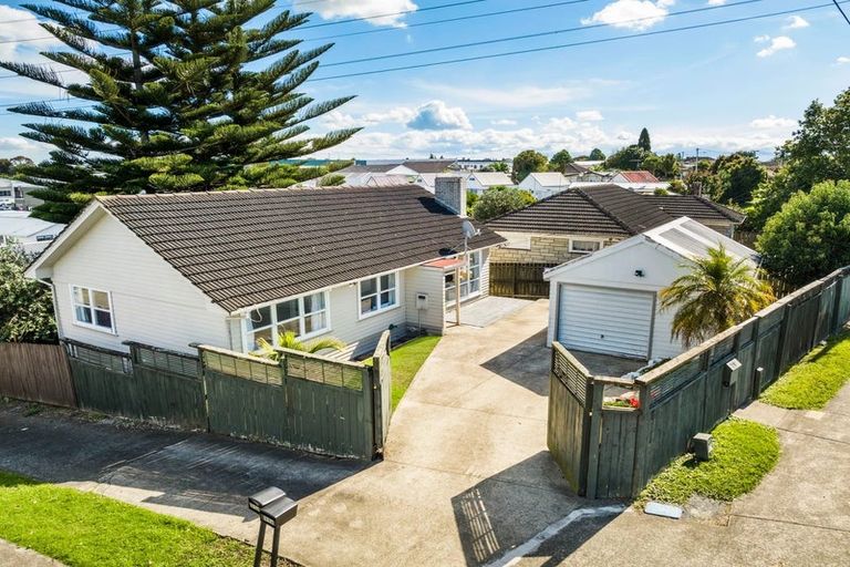 Photo of property in 1/29 Takanini Road, Takanini, 2112