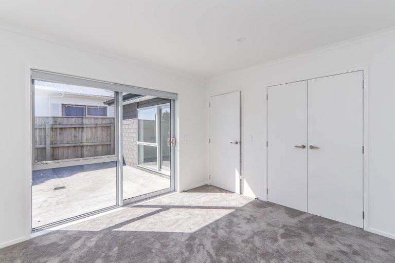 Photo of property in 44a&b Egmont Road, Waiwhakaiho, New Plymouth, 4312