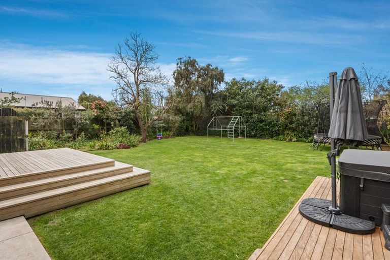 Photo of property in 74 Dover Street, St Albans, Christchurch, 8014