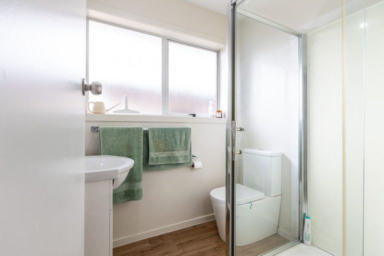 Photo of property in 15 Poaka Avenue, Dinsdale, Hamilton, 3204