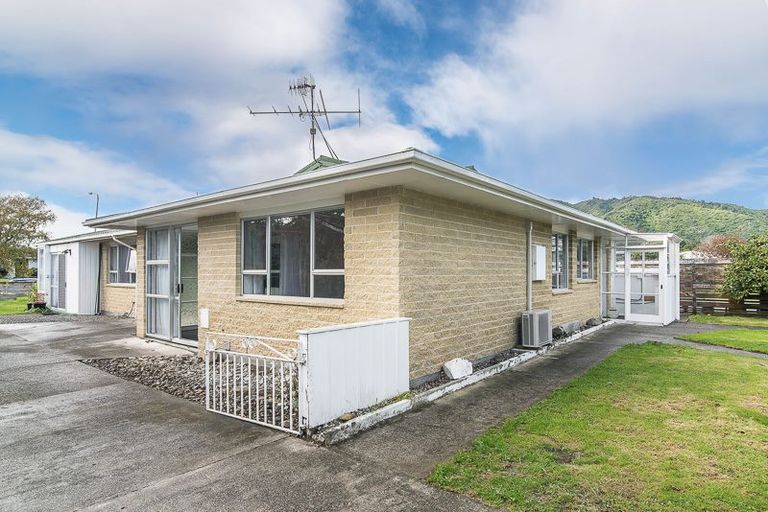 Photo of property in 26b Matai Street, Waikanae, 5036