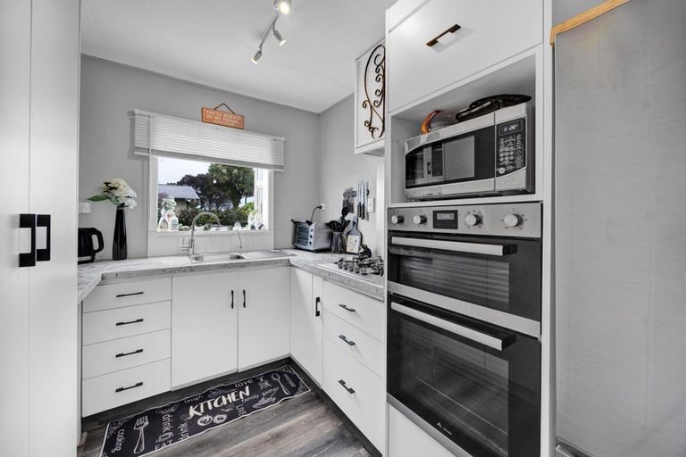 Photo of property in 6 Galt Street, Hawera, 4610