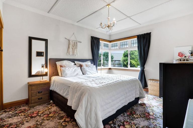 Photo of property in 3 Cross Street, Lepperton, New Plymouth, 4373