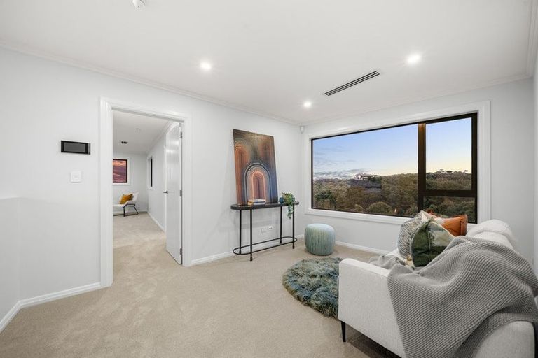 Photo of property in 12 Makumaku Place, Long Bay, Auckland, 0630