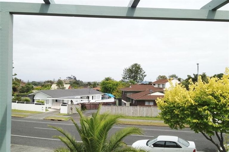 Photo of property in 30 Murvale Drive, Bucklands Beach, Auckland, 2014