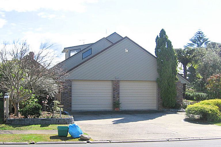 Photo of property in 106 Awarua Place, Whangamata, 3620