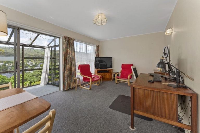 Photo of property in 7a Lincoln Grove, Wainuiomata, Lower Hutt, 5014