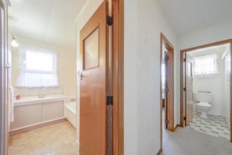 Photo of property in 93 Waihi Road, Hawera, 4610