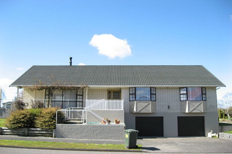 Photo of property in 17 Tennent Court, Marton, 4710