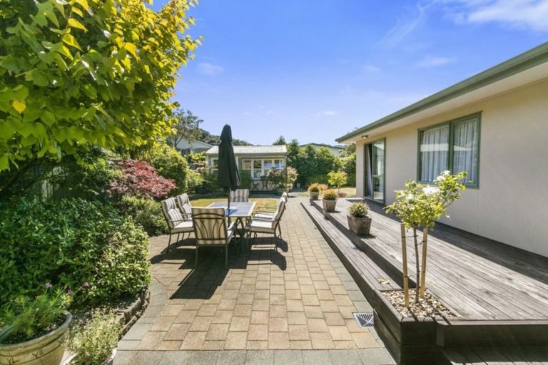 Photo of property in 20 Karamea Grove, Wainuiomata, Lower Hutt, 5014