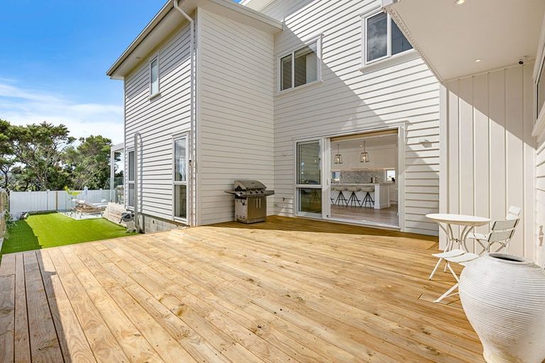 Photo of property in 22 Tai Crescent, Hobsonville, Auckland, 0616