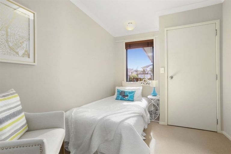 Photo of property in 9 Piriti Drive, Te Atatu Peninsula, Auckland, 0610