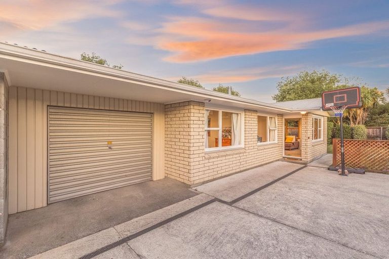 Photo of property in 2/268 Westminster Street, Mairehau, Christchurch, 8013