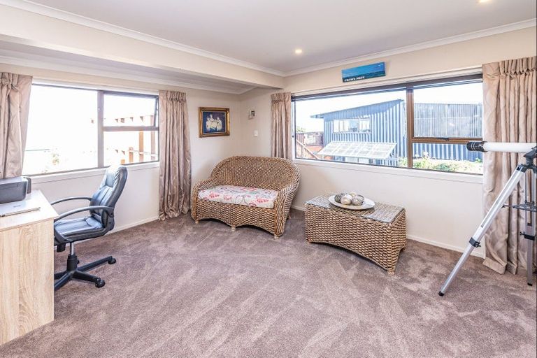 Photo of property in 10 Okiwa Terrace, Waiinu Beach, Whanganui, 4588