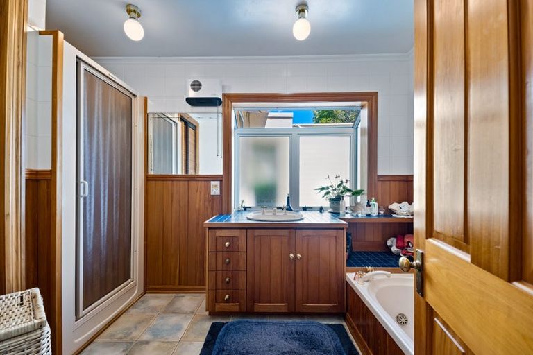 Photo of property in 18 Cliff Road, Tasman, Upper Moutere, 7173