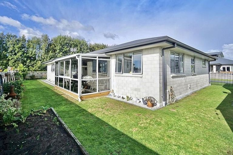 Photo of property in 14a No 2 Road, Te Puke, 3119