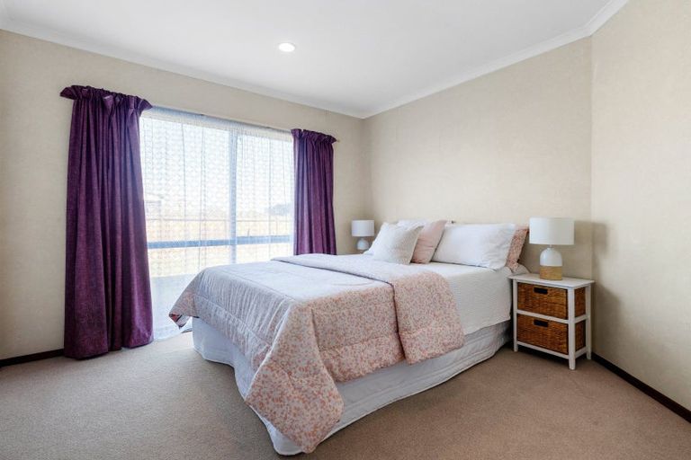 Photo of property in 26 Farnborough Drive, Nawton, Hamilton, 3200