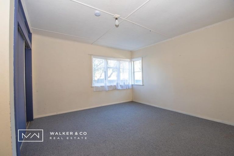 Photo of property in 152 Main Road, Wainuiomata, Lower Hutt, 5014