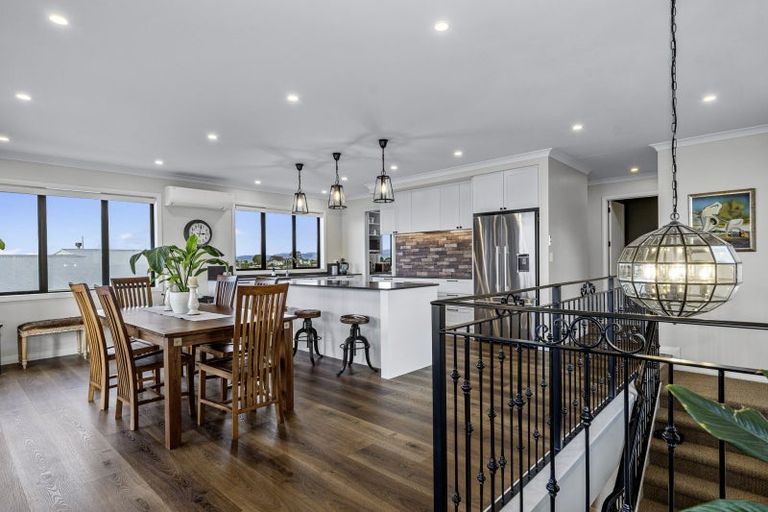 Photo of property in 49 Hinewa Road, Otumoetai, Tauranga, 3110