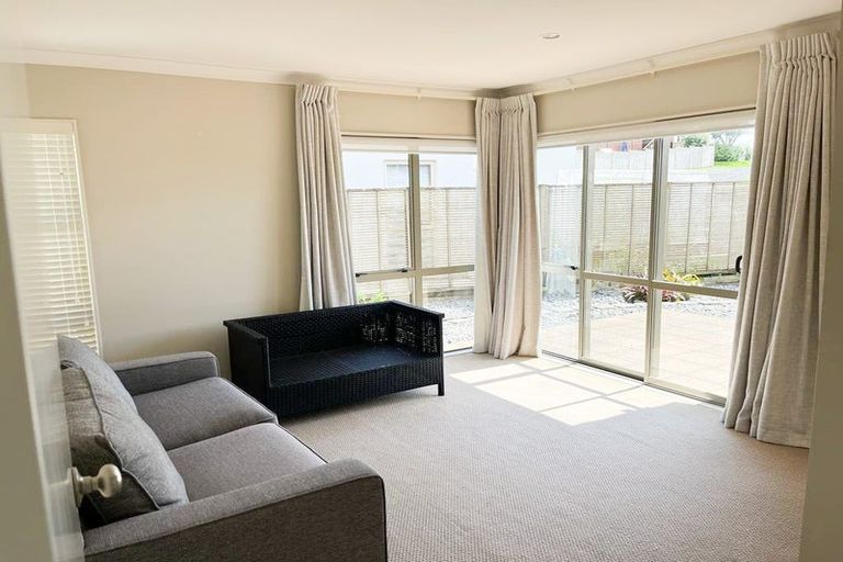 Photo of property in 60 Grammar School Road, Pakuranga, Auckland, 2010