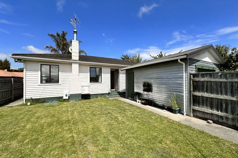 Photo of property in 22 Chester Street, Taradale, Napier, 4112