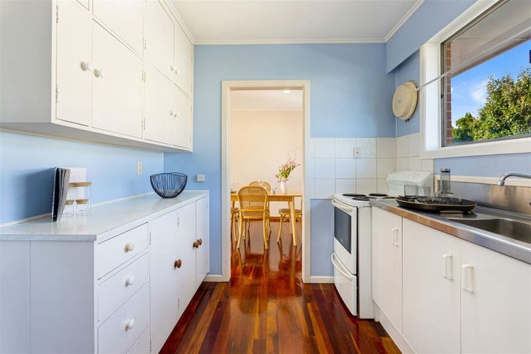 Photo of property in 2/61 Royal View Road, Te Atatu South, Auckland, 0610