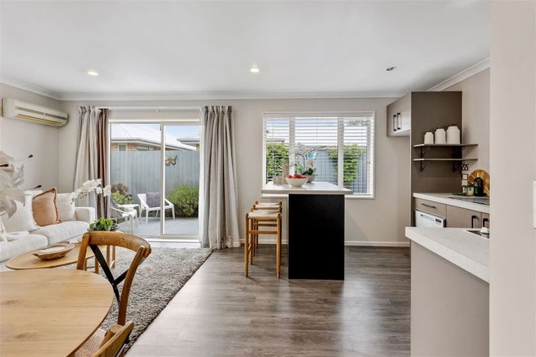 Photo of property in 2/633 Gloucester Street, Linwood, Christchurch, 8062