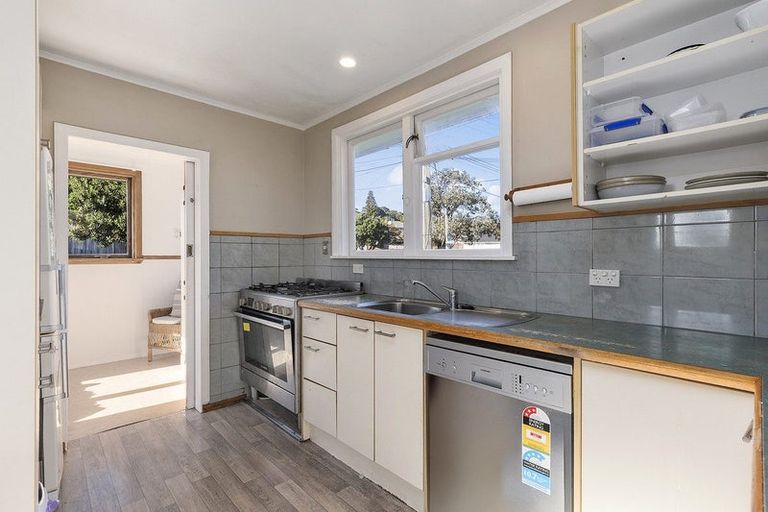 Photo of property in 17 Dimock Street, Titahi Bay, Porirua, 5022