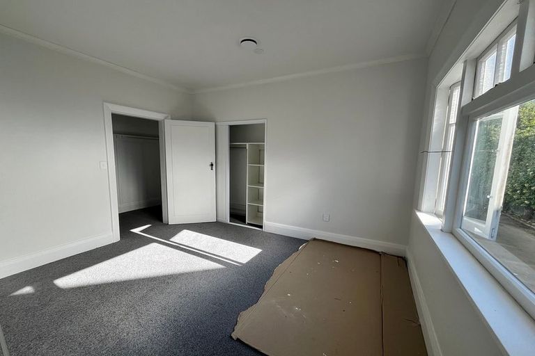 Photo of property in 44 Centaurus Road, Cashmere, Christchurch, 8022