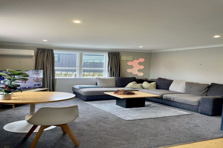 Photo of property in 10 Helen Street, Brooklyn, Wellington, 6021