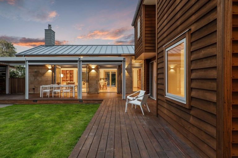 Photo of property in 34 Wairarapa Terrace, Merivale, Christchurch, 8014