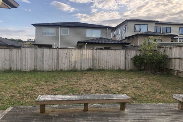Photo of property in 5 Carrickdawson Drive, Flat Bush, Auckland, 2019