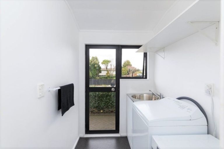 Photo of property in 61 Jickell Street, Hokowhitu, Palmerston North, 4410