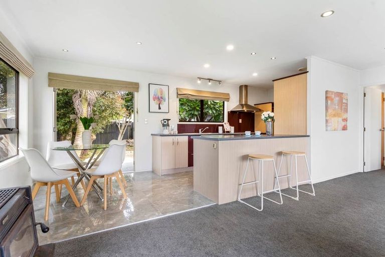 Photo of property in 24 Pinehurst Place, Wattle Downs, Auckland, 2103