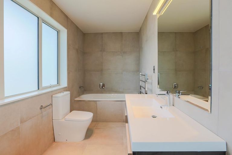 Photo of property in 24 Pikao Place, East Tamaki, Auckland, 2016