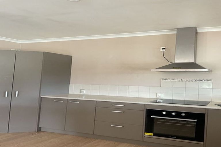 Photo of property in 305 Paparata Road, Bombay, 2675