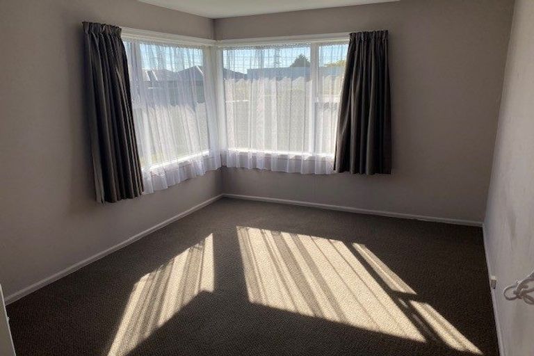 Photo of property in 73 Moffett Street, Islington, Christchurch, 8042