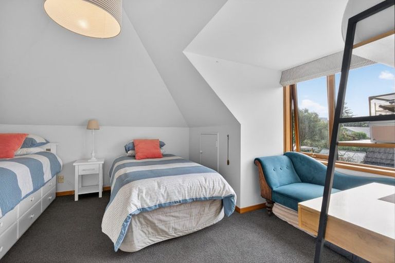 Photo of property in 2/130 Muritai Road, Eastbourne, Lower Hutt, 5013