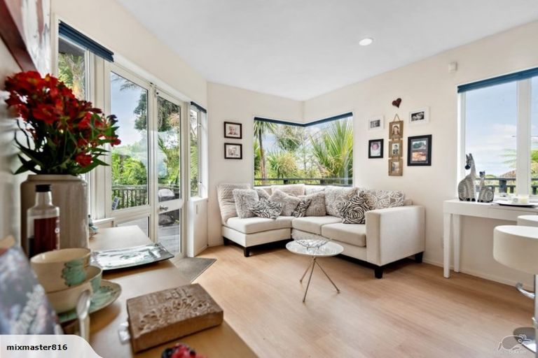 Photo of property in 514 South Titirangi Road, Titirangi, Auckland, 0604