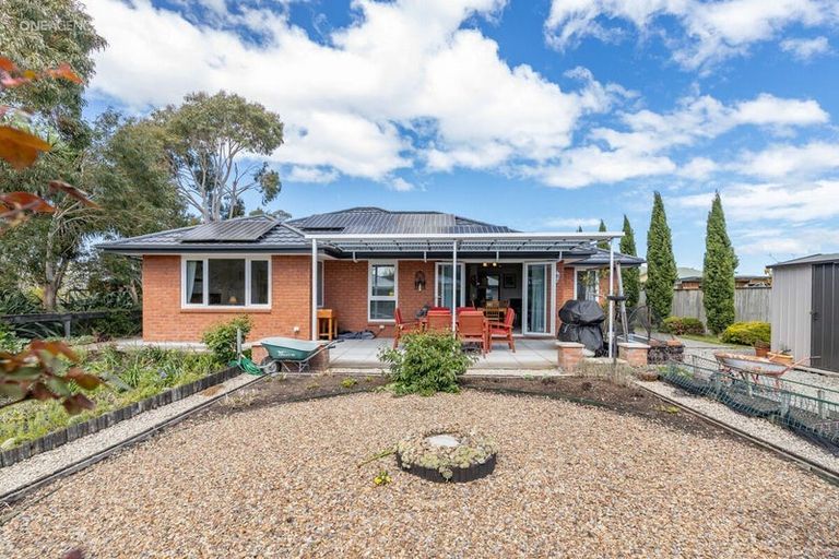 Photo of property in 4 Stonebridge Lane, Oxford, 7430
